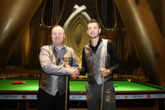 中心定期举 中心定期举