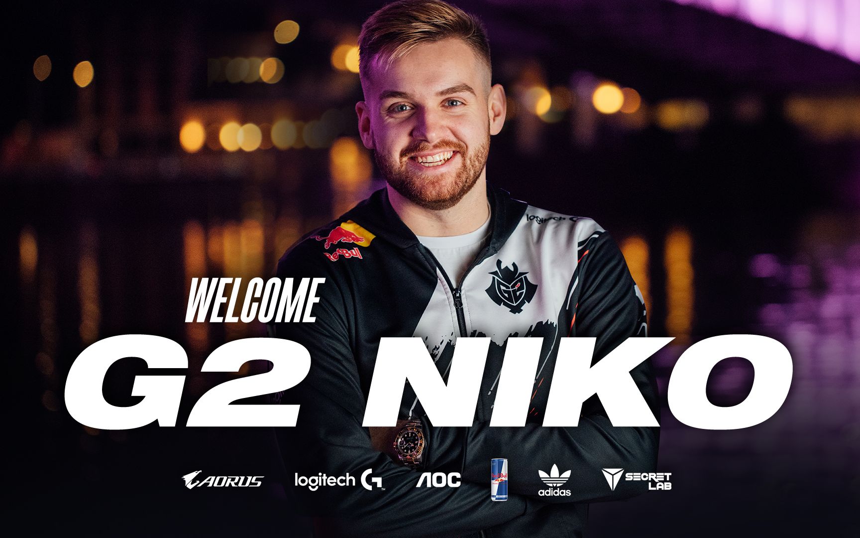 他将滑球出 他将滑球出